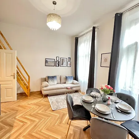 Newly Renovated In Wenceslas Square