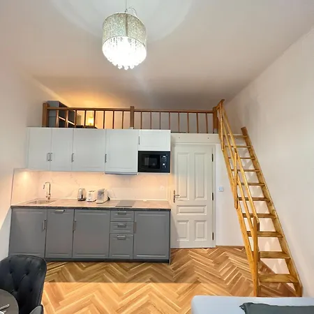 Newly Renovated In Wenceslas Square Appartamento Praga
