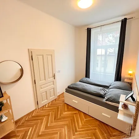 Newly Renovated In Wenceslas Square * Praga
